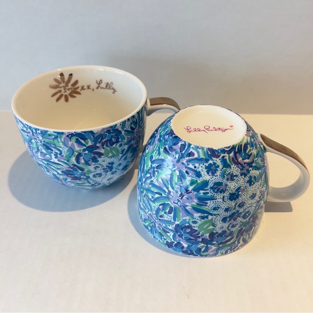 Lilly Pulitzer Coffee Tea Mugs “Lion Around" Blue  Floral Gold Trim Cups Set 2